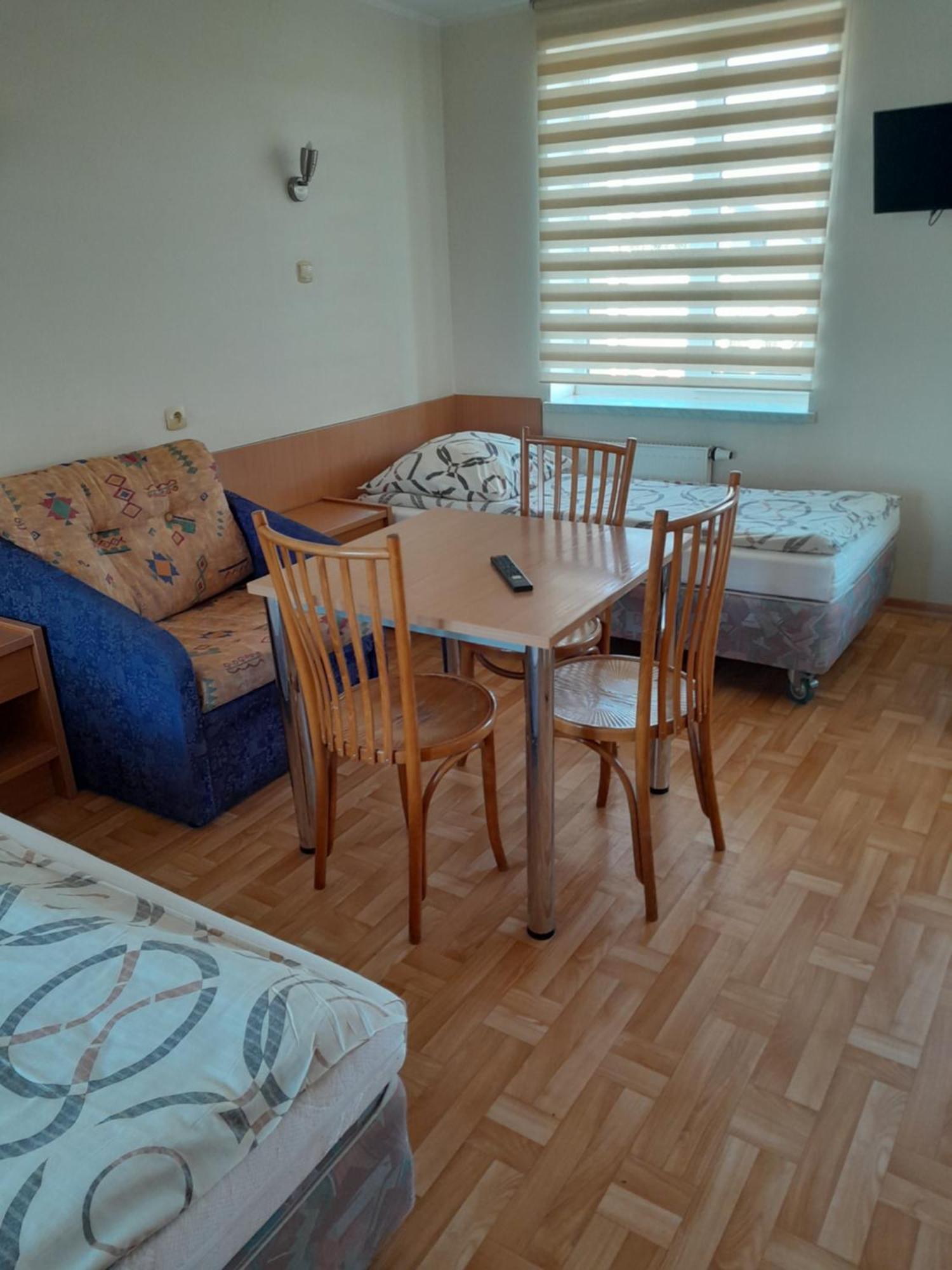 Hostel Polon Пултуск Екстер'єр фото